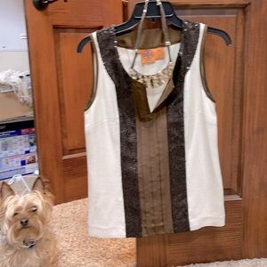 Beautiful top color brown and beige like New!